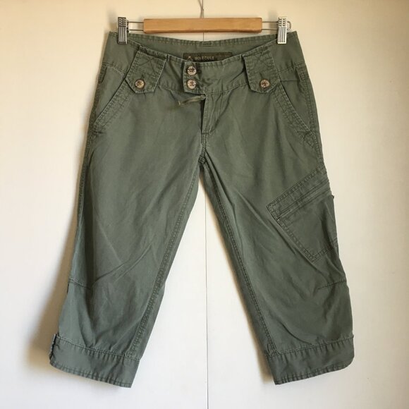 Vintage Y2K Low-Rise Army Green Utility Cargo Capris Shorts - Picture 1 of 15